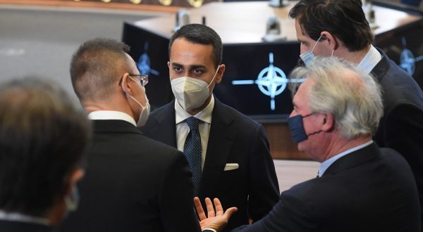 Ucraina, Di Maio “L’Ue e la Nato parlano con una sola voce”