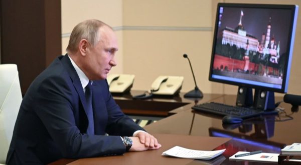 Putin “Sanzioni contro la Russia sono dichiarazione di guerra”