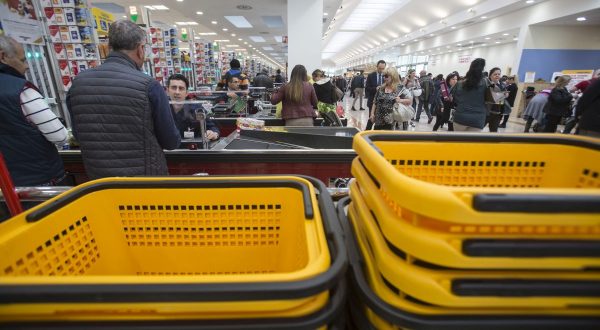 A gennaio in calo le vendite al dettaglio