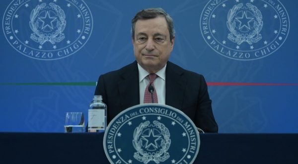 Draghi “Provvedimenti approvati eliminano quasi tutte restrizioni”