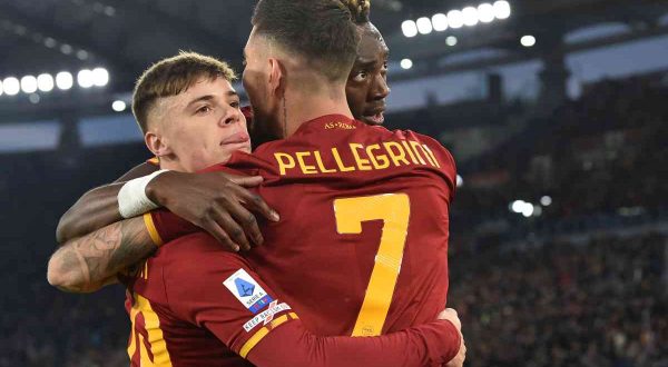 Il derby lo vince la Roma, Lazio travolta 3-0