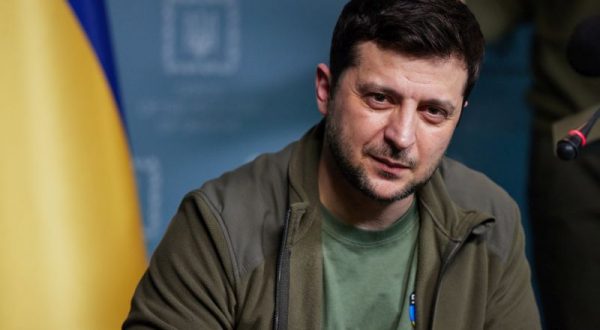 Zelensky “La guerra lampo di Putin è fallita, difendiamo l’Europa”