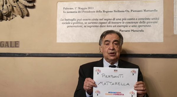 Mafie, Leoluca Orlando: “Piersanti Mattarella seme di giustizia”