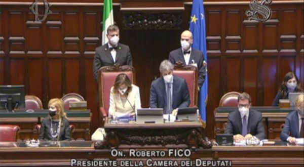 Fico “Il Parlamento e il popolo italiano al fianco dell’Ucraina”