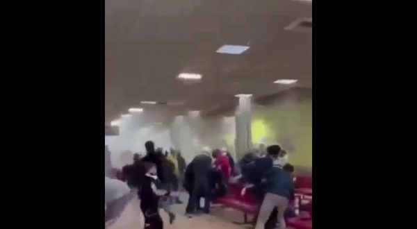 Il vento abbatte una parete, scene di panico all’aeroporto di Palermo