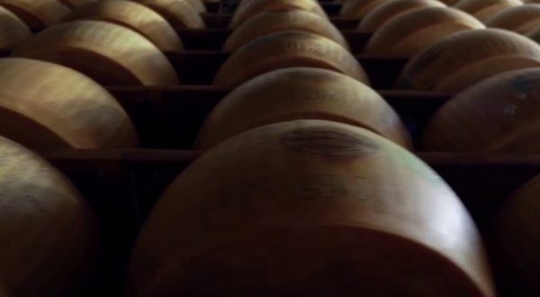 Parmigiano Reggiano, i consumatori premiano anche il 40 Mesi