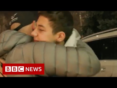 Joy as Ukrainian family reunited in Romania – BBC News