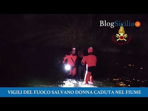 Vigili del fuoco salvano donna caduta nel fiume Oreto