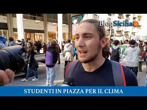 Palermo, studenti in piazza per il clima