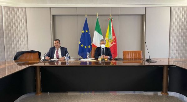 Scilla “In arrivo finanziamenti per apicoltori e miele di Sicilia”