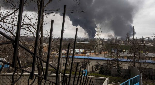 Russi cercano il pieno controllo di Donetsk e Lugansk