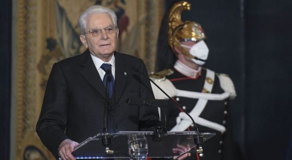 Ucraina, Mattarella “Dalla Russia inaccettabile aggressione”