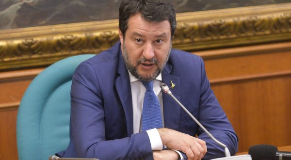 Fisco, Salvini: “Ipotizzare di aumentare le tasse è impensabile”