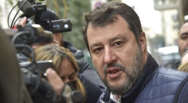 Salvini “E’ importante non aumentare le tasse”