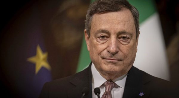 Il premier Draghi positivo al covid e asintomatico