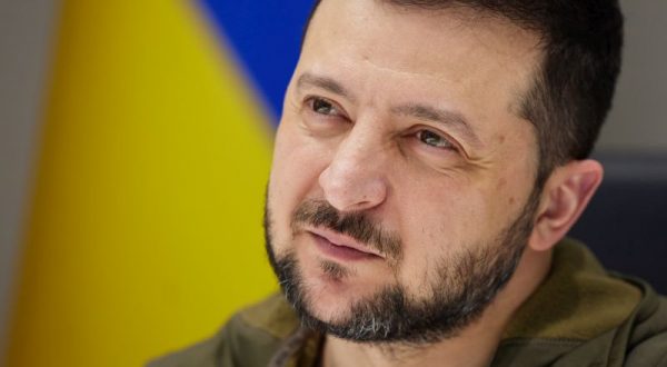 Zelensky “La Russia rifiuta la tregua per la Pasqua ortodossa”