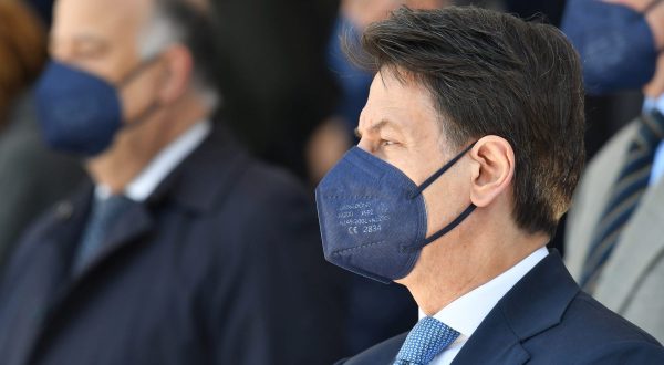 Conte “M5S si oppone all’invio di aiuti militari a Kiev”