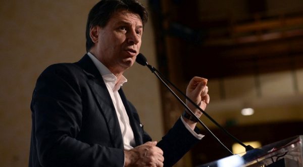 Ucraina, Conte “Serve soluzione politica o recessione pesante”