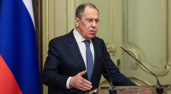 Ucraina, Lavrov “La Nato impedisce gli accordi politici”