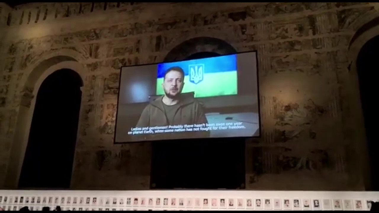 Zelensky in videomessaggio alla Biennale d’arte di Venezia