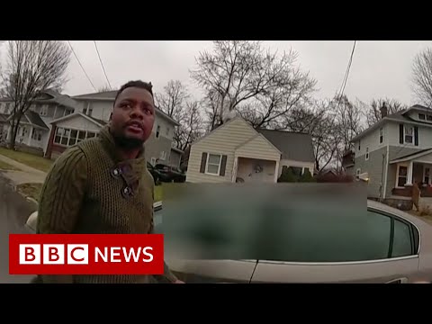 Footage appears to show US police fatally shoot black man – BBC News