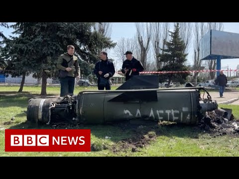 Volodymyr Zelensky blames Russia for deadly attack on Ukrainian railway station – BBC News