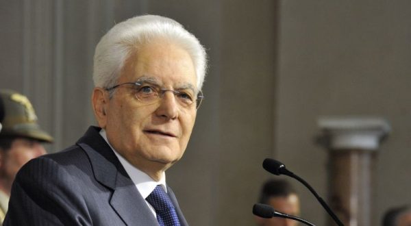 Esercito, Mattarella “Politica difesa Italia ha vocazione pace”