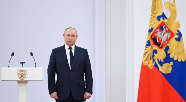 Putin “Combattiamo per la sicurezza e la nostra patria”