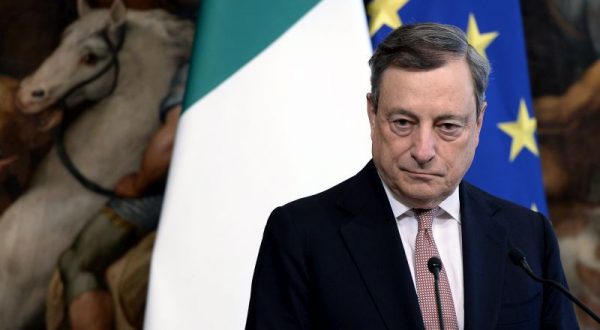 Vaccino, Draghi “L’Italia donerà altri 31 milioni di dosi”