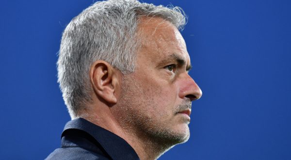 Mourinho “L’obiettivo della Roma è il 5°-6° posto”