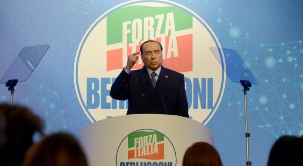 Berlusconi “La guerra sarà lunga se non portiamo Putin a negoziare”