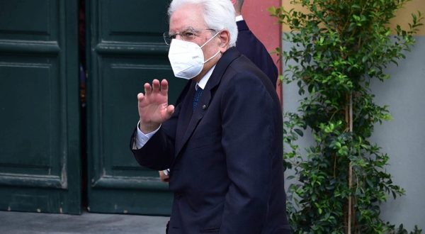 Omofobia, Mattarella “Rispetto e uguaglianza non sono derogabili”