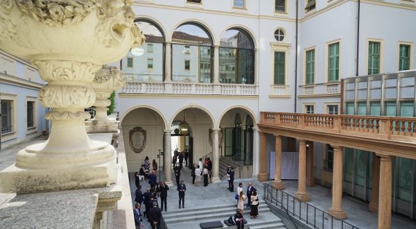 Intesa Sanpaolo, foto e sostenibilità nella Galleria d’Italia di Torino