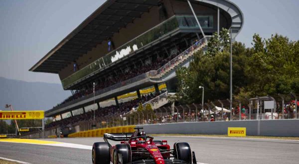 Leclerc in pole a Barcellona davanti a Verstappen