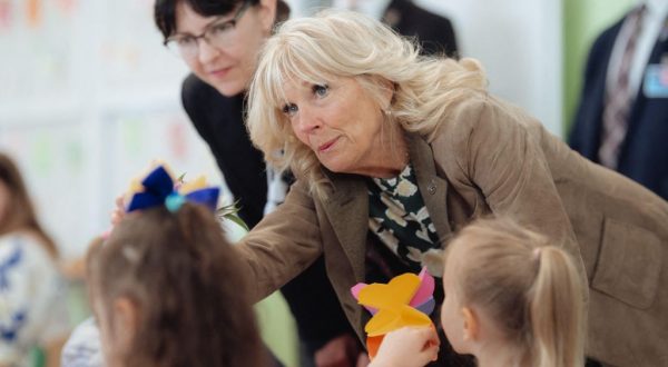 Una festa e un libro multilingue per i bambini ucraini ospiti in Sicilia