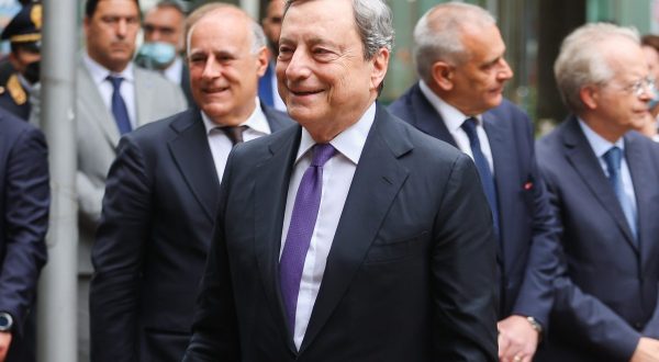 Governo, Draghi “Siamo qui per cambiare, non per stare fermi”