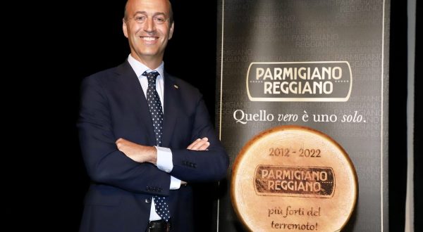 Parmigiano Reggiano, Assemblea approva bilancio e ricorda il sisma 2012