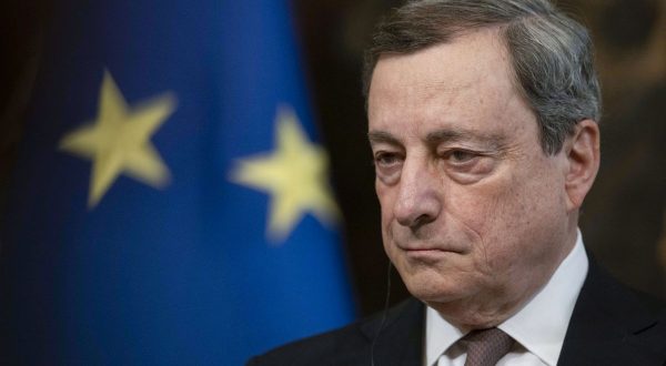 Draghi sente Putin “Ho chiesto lo sblocco del grano ma niente spiragli di pace”