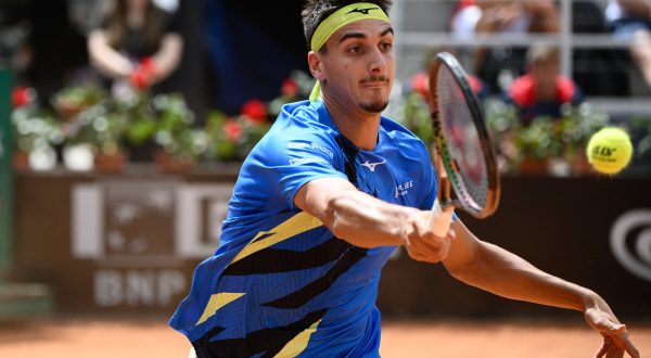 Ruud agli ottavi al Roland Garros, Sonego ko in 5 set