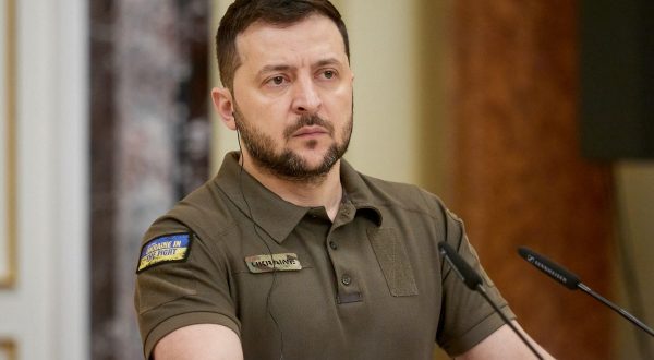 Zelensky a UE “Approvare al più presto le nuove sanzioni”