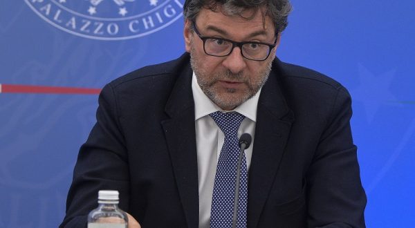 Giorgetti “Transizione energetica tenga presente interesse nazionale”