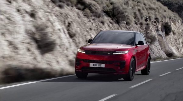 Debutta la nuova Range Rover Sport