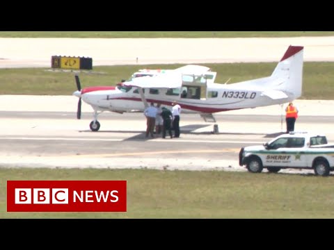 Passenger lands Florida plane after pilot falls ill – BBC News