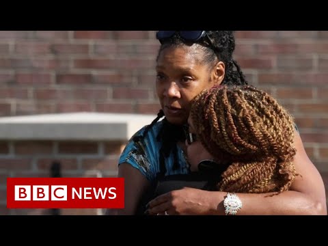 Buffalo gunman deliberately sought black victims, says mayor – BBC News