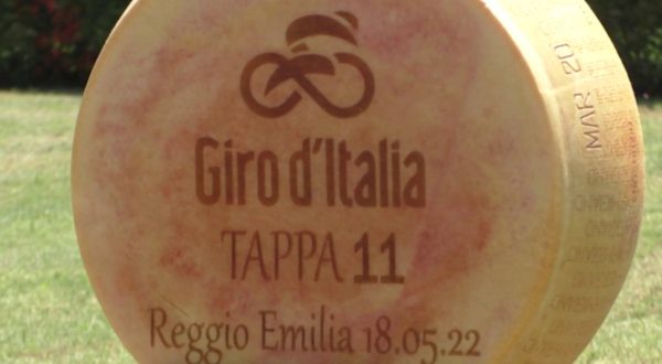 Giro d’Italia, il Parmigiano Reggiano firma l’undicesima tappa