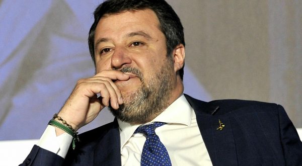 Salvini “Il mio obiettivo è la pace, lavoro alla luce del sole”