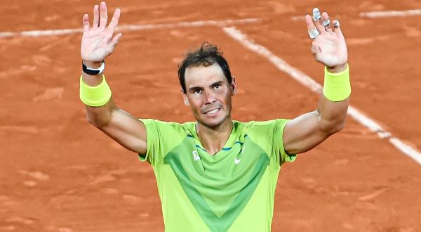 A Parigi infortunio per Zverev, Nadal centra la 14^ finale