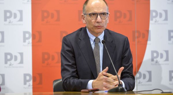 Ucraina, Letta “Tutti uniti con il governo o faremo regalo a Putin”