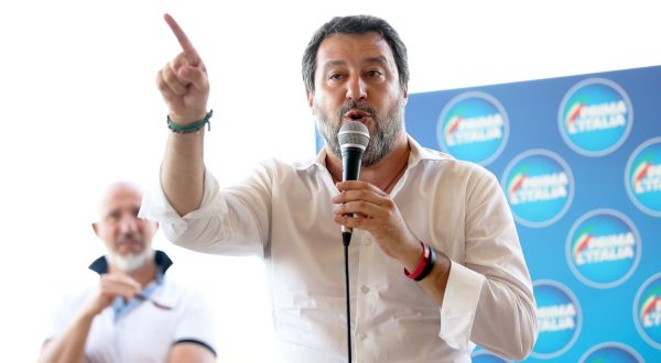 Salvini “Lavoro per la pace alla luce del sole”