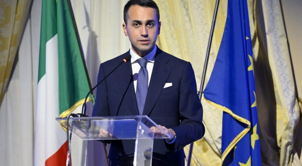 Di Maio “M5S si sta radicalizzando, così torna indietro”